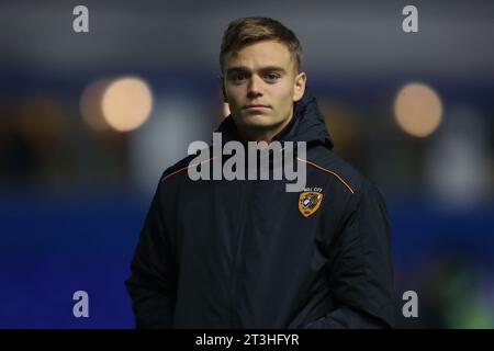 Birmingham, Großbritannien. Oktober 2023. Scott Twine #30 von Hull City kommt vor dem Sky Bet Championship Match Birmingham City gegen Hull City in St Andrews, Birmingham, Großbritannien, 25. Oktober 2023 (Foto: Gareth Evans/News Images) in Birmingham, Großbritannien am 25. Oktober 2023. (Foto: Gareth Evans/News Images/SIPA USA) Credit: SIPA USA/Alamy Live News Stockfoto