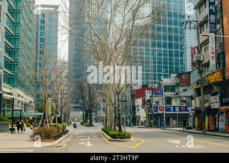 seoul, korea - 12. Mai 2023 leere Straße in seoul. Hochwertige Fotos Stockfoto