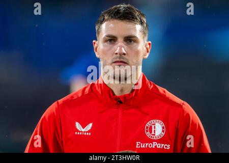 Rotterdam, Niederlande. Oktober 2023. ROTTERDAM, NIEDERLANDE - 25. OKTOBER: Santiago Gimenez aus Feyenoord vor dem Spiel der Gruppe E - UEFA Champions League 2023/24 zwischen Feyenoord und SS Lazio im Stadion Feijenoord am 25. Oktober 2023 in Rotterdam, Niederlande. (Foto von Joris Verwijst/Orange Pictures) Credit: Orange Pics BV/Alamy Live News Stockfoto