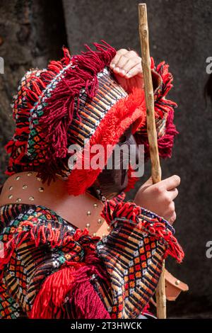 Caretos de Podence, traditionelle Maske und Karneval in Podence. Trás os Montes, Nordportugal Stockfoto