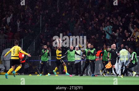 Meschack Elia feiert das erste Tor ihrer Mannschaft während des Spiels der UEFA Champions League Gruppe G im Wankdorf Stadion in Bern. Bilddatum: Mittwoch, 25. Oktober 2023. Stockfoto