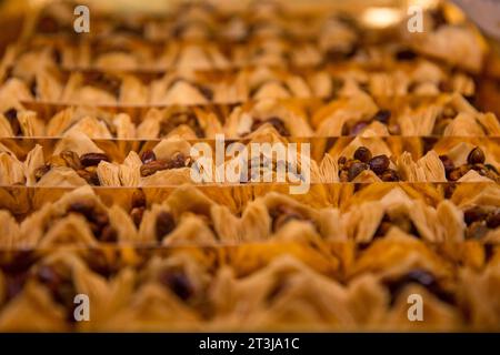 Baklava in einer mediterranen Bäckerei Stockfoto