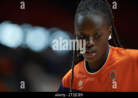 Awa Fam of Valencia Basket in Aktion während der vierten Euro League-Runde der Frauen am 25. oktober 2023 im Pavillon Fuente de San Luis (Valencia, Euro League) Stockfoto