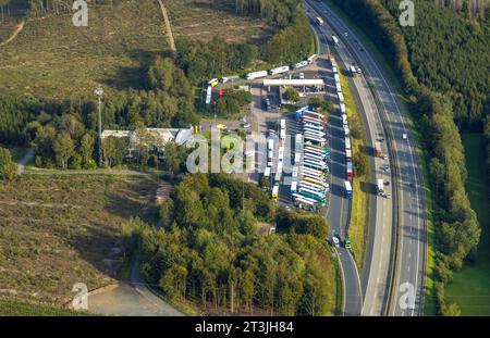 Luftbild, Autobahn Raststätte Siegerland Ost, Autobahn A45 Sauerlandlinie, Oberschelden, Siegen, Siegerland, Nordrhein-Westfalen, Deutschland ACHTUNGxMINDESTHONORARx60xEURO *** Luftaufnahme, Autobahnrastgebiet Siegerland Ost, Autobahn A45 Sauerlandlinie, Oberschelden, Siegen, Siegerland, Nordrhein-Westfalen, Deutschland ATTENTIONxMINDESTHONORARx60xEURO Credit: Imago/Alamy Live News Stockfoto