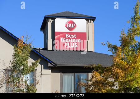 Ellensburg, WA, USA – 20. Oktober 2023; Schild und Logo für Best Western Plus am Standort Ellensburg Washington Stockfoto