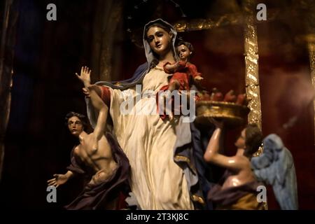 Mexiko-Stadt, Mexiko. Oktober 2023. In der Kapelle der Reliquien mit sakraler Kunst in der Metropolitan Cathedral in Mexiko-Stadt. Am 25. Oktober 2023 in Mexiko-Stadt, Mexiko (Credit Image: © Luis Barron/eyepix via ZUMA Press Wire) NUR REDAKTIONELLE VERWENDUNG! Nicht für kommerzielle ZWECKE! Stockfoto