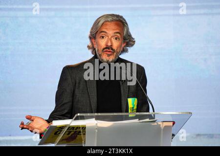 Bogota, Kolumbien. Oktober 2023. Der unabhängige Kandidat Juan Daniel Oviedo nimmt an der letzten Kandidatendebatte vor den Regionalwahlen in Kolumbien am 25. Oktober 2023 Teil. Foto: Sebastian Barros/Long Visual Press Credit: Long Visual Press/Alamy Live News Stockfoto