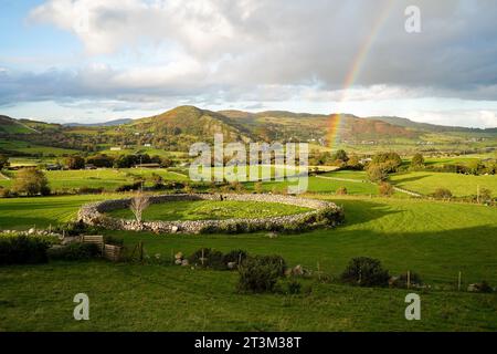 Drumena Cashel in County Down, Nordirland. Ein altes befestigtes Gehöft aus frühchristlicher Zeit. Stockfoto