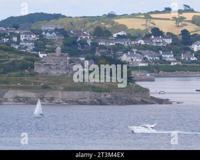 Blick auf St. Mawes Castle auf der Halbinsel Roseland in der Nähe von Falmouth England Stockfoto