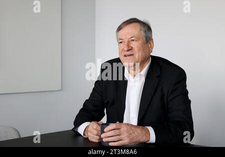 23.10.2023, Berlin - Deutschland. Hermann Waldner, Vorsitzender von Taxi Deutschland Berlin. *** 23 10 2023, Berlin Deutschland Hermann Waldner, Vorsitzender von Taxi Germany Berlin Stockfoto