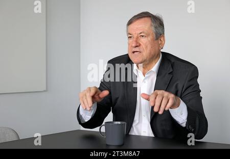 23.10.2023, Berlin - Deutschland. Hermann Waldner, Vorsitzender von Taxi Deutschland Berlin. *** 23 10 2023, Berlin Deutschland Hermann Waldner, Vorsitzender von Taxi Germany Berlin Stockfoto