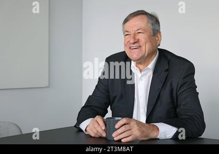 23.10.2023, Berlin - Deutschland. Hermann Waldner, Vorsitzender von Taxi Deutschland Berlin. *** 23 10 2023, Berlin Deutschland Hermann Waldner, Vorsitzender von Taxi Germany Berlin Stockfoto