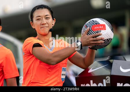 Perth, Australien. Oktober 2023. Perth, Australien, 26. Oktober 2023: Schiedsrichter Asaka Koizumi (Japan) während des AFC Womens Olympic Qualifying Turnier Runde 2 Spiel zwischen Chinesisch Taipeh und den Philippinen im Perth Rectangular Stadium in Perth, Australien (Noe Llamas/SPP) Credit: SPP Sport Press Photo. /Alamy Live News Stockfoto