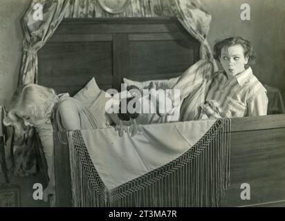 Die dänischen Schauspielerinnen Marguerite Viby und Tove Wallenstrøm in dem Film 5 Raske Piger, Dänemark 1933 Stockfoto