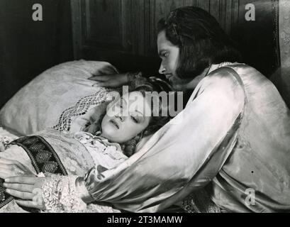 Die dänische Schauspielerin Bodil Kjer und der Schauspieler Mogens Wieth in dem Film Drama Paa Slottet, Dänemark 1943 Stockfoto