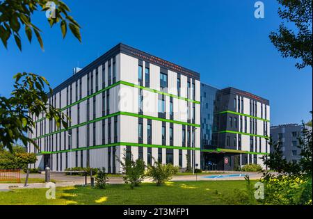 Warschau, Polen - 25. Juli 2021: Präklinisches Forschungszentrum Centrum Badan Przedklinicznych der Medizinischen Universität in der Zwirki i Wigury Straße in Mokotow Stockfoto