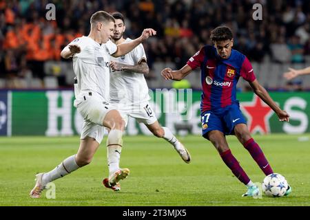 Barcelona, Spanien. Oktober 2023. BARCELONA, SPANIEN - 25. OKTOBER: Lamine Yamal vom FC Barcelona während des UEFA Champions League-Spiels zwischen dem FC Barcelona und dem FC Shakhtar Donetsk bei den Estadi Olimpic Lluis Companys am 25. Oktober 2023 in Barcelona Credit: DAX Images/Alamy Live News Stockfoto