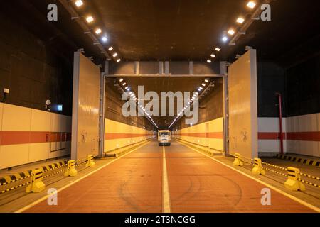 Oktober 2023, Chittagong, Potenga, Bangladesch Karnaphuli Tunnel, offiziell bekannt als Bangabandhu Sheikh Mujibur Rahman Tunnel, ist ein Unterwassertunnel Stockfoto