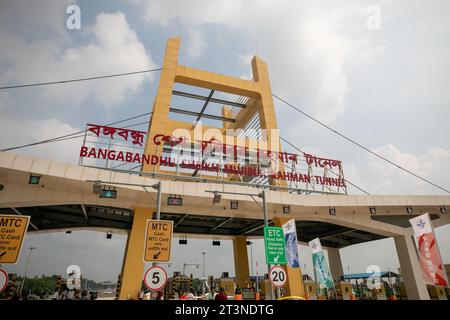 Oktober 2023, Chittagong, Potenga, Bangladesch Karnaphuli Tunnel, offiziell bekannt als Bangabandhu Sheikh Mujibur Rahman Tunnel, ist ein Unterwassertunnel Stockfoto