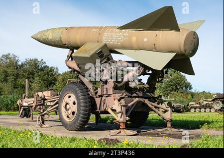 Ein MGM-52-Lanze-Raketensystem für mobile Feldartillerie, taktische Boden-Boden-Raketen (taktische ballistische Raketen). Stockfoto