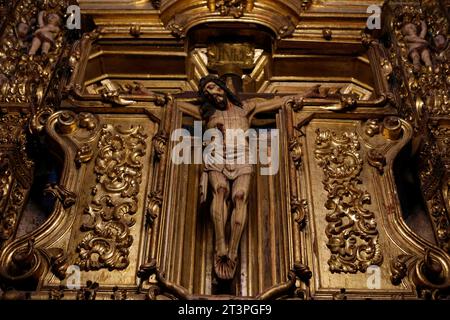 Mexiko-Stadt, Mexiko-Stadt, Mexiko. Oktober 2023. Darstellung des gekreuzigten Jesus Christus auf einem Kreuz in der Metropolitan Cathedral. (Kreditbild: © Luis E Salgado/ZUMA Press Wire) NUR REDAKTIONELLE VERWENDUNG! Nicht für kommerzielle ZWECKE! Stockfoto