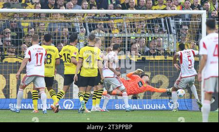 Dortmund, Deutschland. Oktober 2023. firo: 7. Oktober 2023, Fußball, 1. Liga, 1. Bundesliga, Saison 2023/2024, BVB, Borussia Dortmund - Union Berlin trifft gegen KOBEL/dpa/Alamy Live News 1:1 Stockfoto