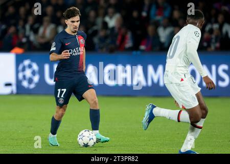 Paris, Frankreich. Oktober 2023. Vitinha von PSG während der UEFA Champions League, Gruppenspiel F zwischen Paris Saint-Germain und AC Milan am 25. Oktober 2023 im Parc des Princes Stadion in Paris, Frankreich - Foto Jean Catuffe/DPPI Credit: DPPI Media/Alamy Live News Stockfoto