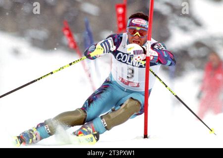 France Tignes 04.12.1994: Alberto Tomba, italienischer Skiläufer, während des WM-Rennens 1994/1995 Stockfoto