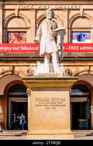 Die William Etty Statue von G. W. Milburn wurde am 1. Februar 1911 vor der York Art Gallery am Exhibition Square enthüllt. York, North Yorkshir Stockfoto