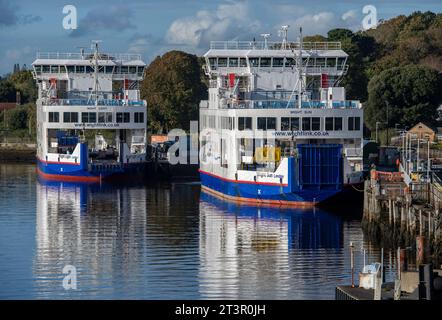 Wiglink isle of wight Fähre neben dem Fährterminal lymington im neuen Wald hampshire uk Stockfoto