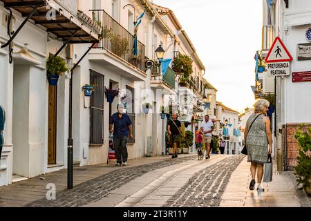 Typische Straße in Mijas. Mijas Pueblo. Mijas, Málaga, Andalusien, Spanien, Europa Stockfoto