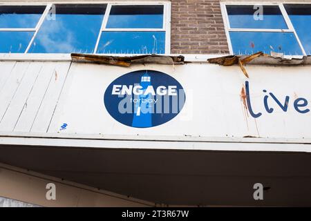 Engage Torquay - Hillsong Kirche verfallene Beschilderung und Gebäude Stockfoto