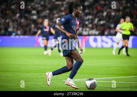 Paris, Frankreich. Oktober 2023. Thiniba SAMOURA von PSG während des Fußballspiels D1 Arkema der Frauen zwischen Paris Saint Germain und Olympique Lyonnais am 1. Oktober 2023 im Parc des Princes Stadion in Paris, Frankreich - Foto Matthieu Mirville/DPPI Credit: DPPI Media/Alamy Live News Stockfoto