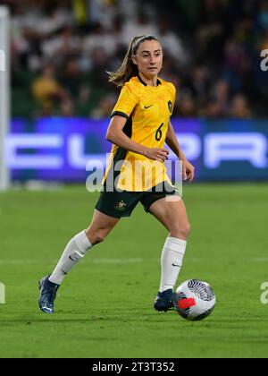 Perth, Australien. Oktober 2023. Clare Wheeler von der australischen Frauenfußballmannschaft ist 2024 beim Spiel der AFC Women's Football Olympic Qualifying Round 2 Group A zwischen Australien und der Islamischen Republik Iran im Perth Rectangular Stadium zu sehen. Endpunktzahl Australien 2:0 Islamische Republik Iran. Quelle: SOPA Images Limited/Alamy Live News Stockfoto