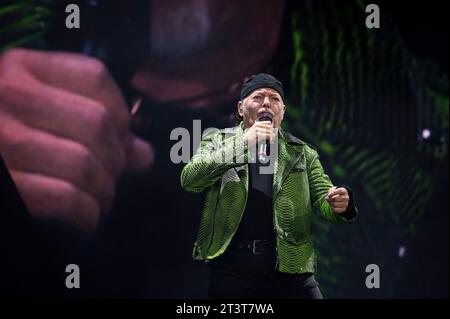 Rom, Italien. 17. Juni 2023. Olympiastadion Rom 06/17/2023. Vasco Rossi trat am zweiten römischen Tag im Stadio Olimpico in Rom auf und war an jedem Tag der Tour ausverkauft. Auf dem Foto: Vasco Rossi Credit: Independent Photo Agency/Alamy Live News Stockfoto