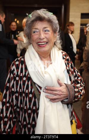 Brigitte Janner, Saisoneröffnung Gala-Premiere Variete im Hansa-Theater am 26.10.2023, Steindamm St. Georg Hamburg *** Brigitte Janner, Saisoneröffnungsgala Variete am 26 10 2023 am Hansa Theater, Steindamm St Georg Hamburg Credit: Imago/Alamy Live News Stockfoto