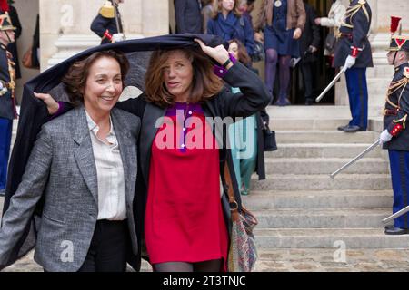 Paris, Frankreich. April 2016. Gäste nehmen an der Ernennung von Marc Lambron zur Academie Francaise in Paris Teil Stockfoto