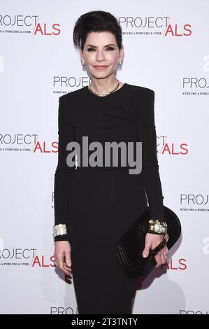 New York, USA. Oktober 2023. Julianna Margulies nimmt an der Project als 25th Anniversary Gala im Jazz im Lincoln Center, New York, NY, am 26. Oktober 2023 Teil. (Foto: Anthony Behar/SIPA USA) Credit: SIPA USA/Alamy Live News Stockfoto