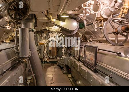 Muskegon, Michigan - Maschinenraum der USS Silversides, eines U-Bootes der Gato-Klasse aus dem Zweiten Weltkrieg, im USS Silversides Submarine Museum. Stockfoto