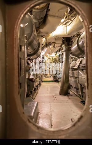 Muskegon, Michigan - Maschinenraum der USS Silversides, eines U-Bootes der Gato-Klasse aus dem Zweiten Weltkrieg, im USS Silversides Submarine Museum. Stockfoto