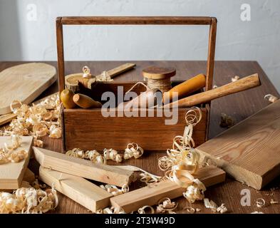 Holzwerkzeugkasten Sägemehl Stockfoto