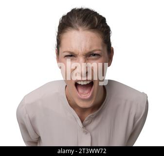 Aggressive wütende Frau, die die Kamera anschreit, Stress und negative Gefühle Stockfoto