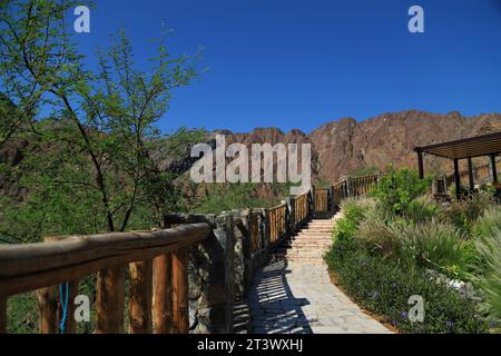 Mai 2021, Sharjah, VAE. Sheesh Public Park von Sharjah. Blick am frühen Morgen Stockfoto