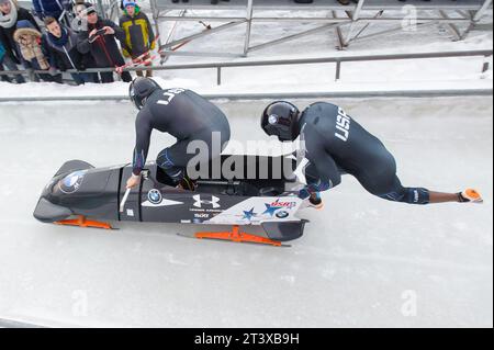 Steven Holcomb und Adam Clark USA Aktion BMW FIBT Weltmeisterschaften Bob und Skeleton 2015 in Winterberg, Deutschland am 01.03.2015 Stockfoto