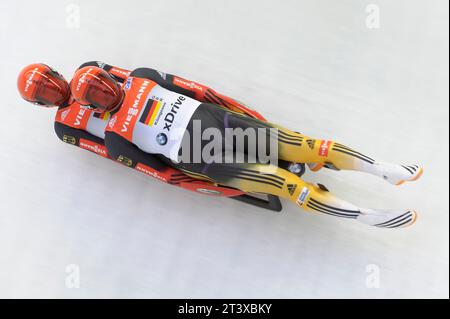 Tobias Wendl und Tobias Arlt Aktion Viessmann Rodel Welt Cup Teamstaffel in Königssee, Deutschland am 04.01.2015 Stockfoto