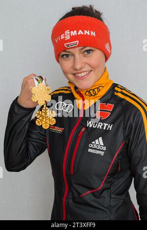 Carina Vogt (DE) mit 2 Goldmedaillen FIS NORDISCHE SKI-WELTMEISTERSCHAFTEN 2015 in Falun, Schweden am 22.02.2015 Stockfoto