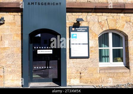 Das Amtsgericht Stadthagen ist eines von drei Amtsgerichten im Landgerichtsbezirk Bückeburg. Es hat seinen Sitz in Stadthagen in Niedersachsen. Das Amtsgericht Stadthagen ist örtlich zuständig für die Stadt Stadthagen sowie die Samtgemeinden Lindhorst, Nenndorf, Niedernwöhren, Rodenberg und Sachsenhagen. Stadthagen, 26.10.2023 *** das Amtsgericht Stadthagen ist eines von drei Amtsgerichten im Landkreis Bückeburg es hat seinen Sitz in Stadthagen in Niedersachsen das Amtsgericht Stadthagen ist für die Stadt Stadthagen und die Gemeindegemeinden Lindhorst, Nenndorf, Niedernwöhren zuständig Stockfoto