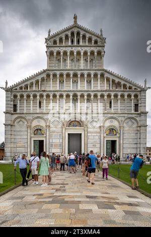 Der Dom von Pisa auf der wunderschönen Piazza dei Miracoli, Pisa, Italien Stockfoto