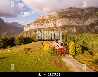 Berghütte der Gabardito, Hecho Tal, westlichen Täler, Pyrenäen, Provinz Huesca, Aragón, Spanien, Europa. Stockfoto