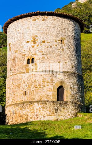 Torre de Proaza oder Torre del Campo, oder Torre de los González Tuñón, ist ein mittelalterlicher Verteidigungsturm, dessen Datierung trotz seiner Konkretheit nicht ganz klar ist Stockfoto